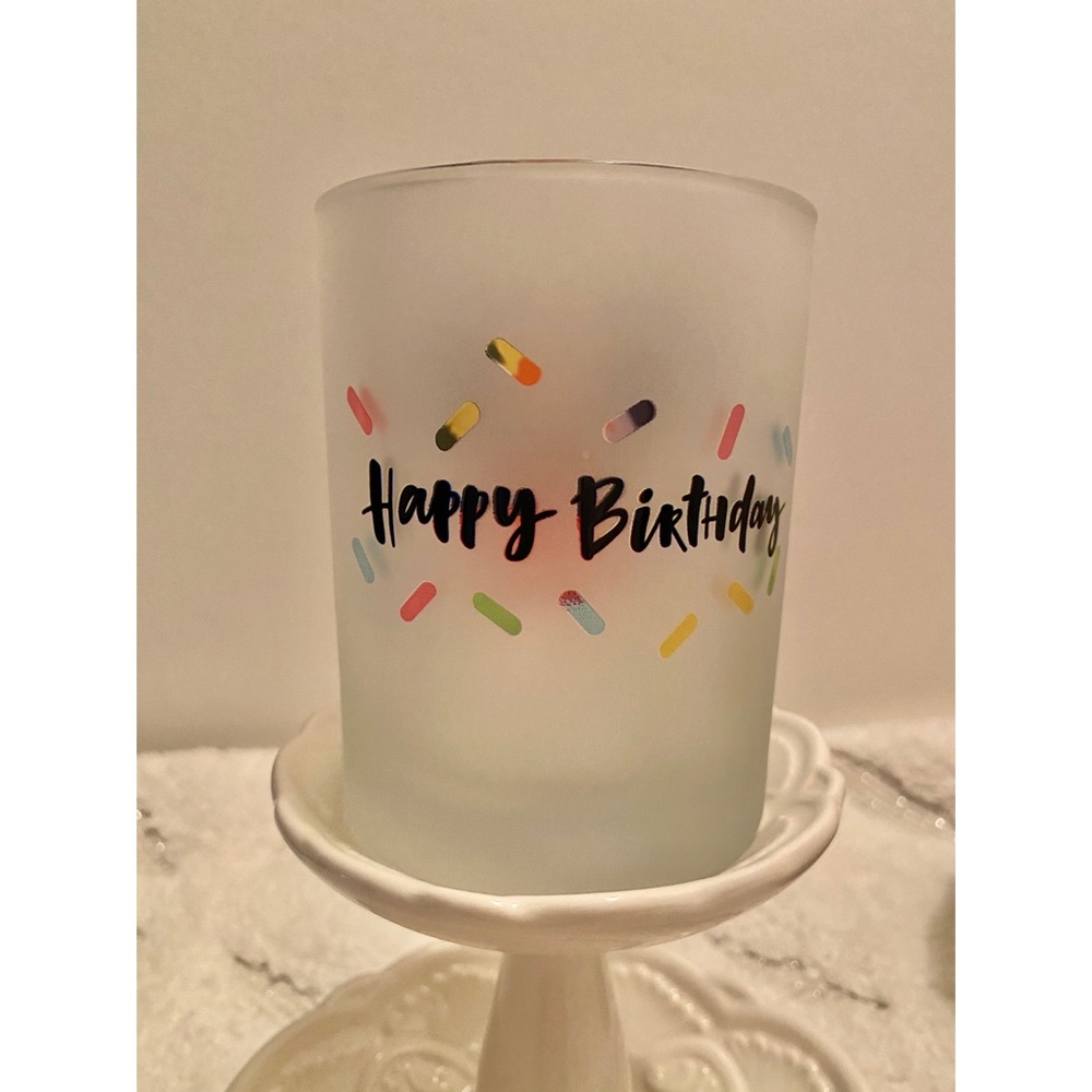 Mickey Mouse Cupcake Drinkware - Picture 2 of 2